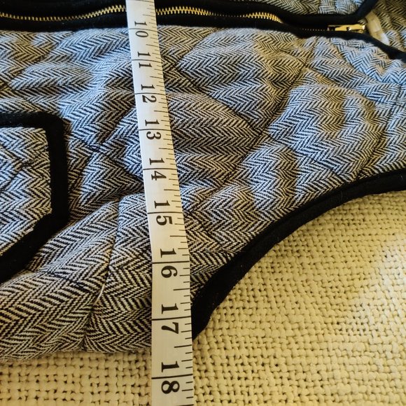 41 Hawthorn Vest - Picture 7 of 9